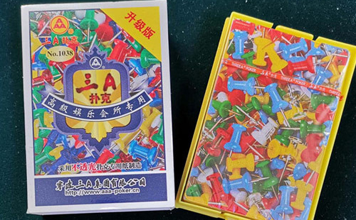 扑克批发采购指南与产品质量识别要点解析